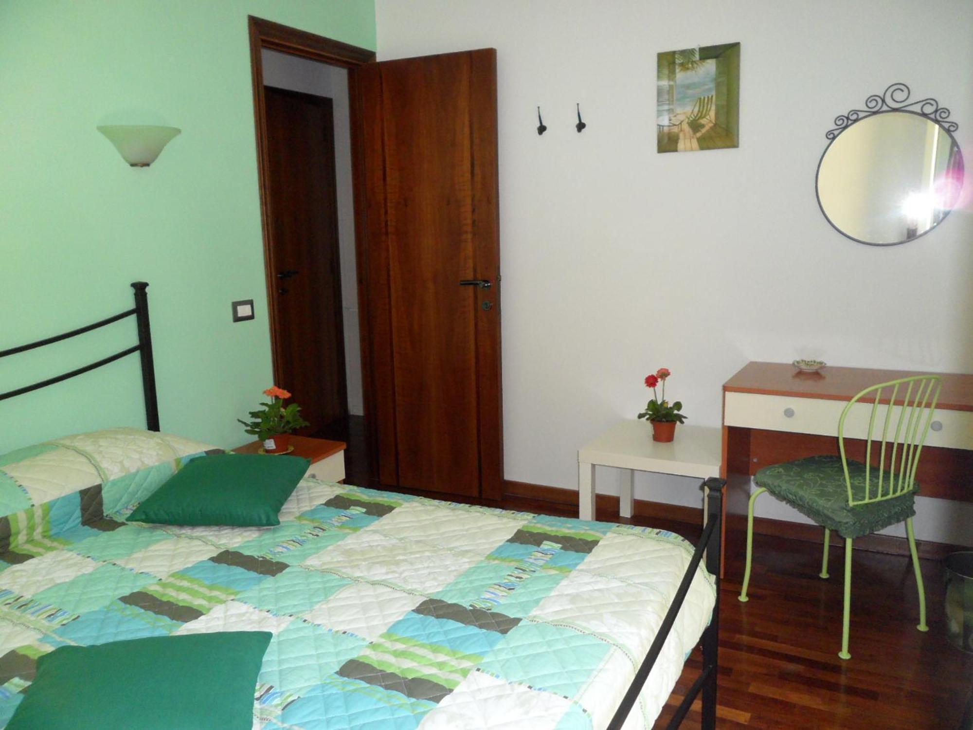 A Due Passi Dal Mare B&B Нумана Екстер'єр фото